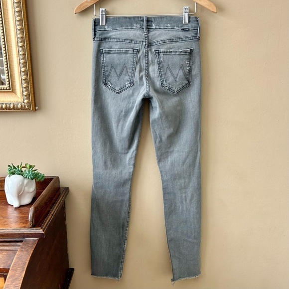 MOTHER The Looker Ankle Fray Skinny Jeans in Last Chance Saloon Gray Grey 25 - Picture 6 of 13
